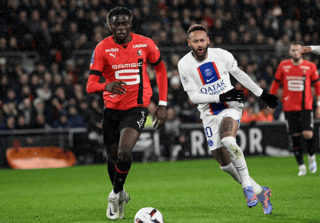 包含国际比赛日法甲焦点战，巴黎圣日耳曼主帅复盘，态度坚定，数据趋势出现新变化的词条爱游戏体育